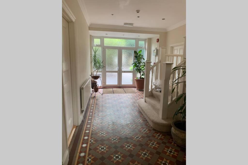 A Cozy House To Stay In Sunny ボーンマス エクステリア 写真