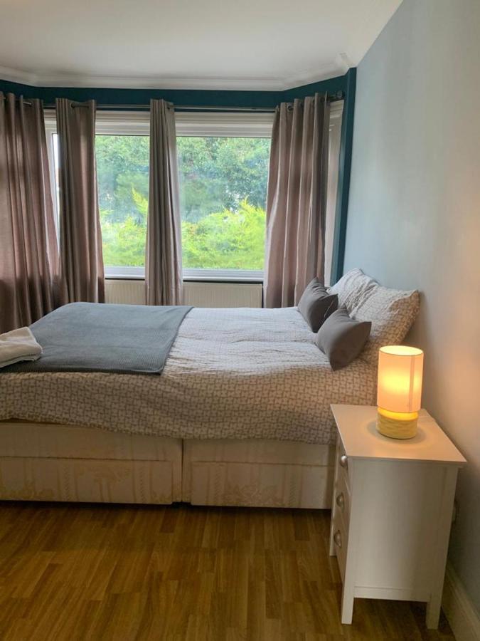 A Cozy House To Stay In Sunny ボーンマス エクステリア 写真