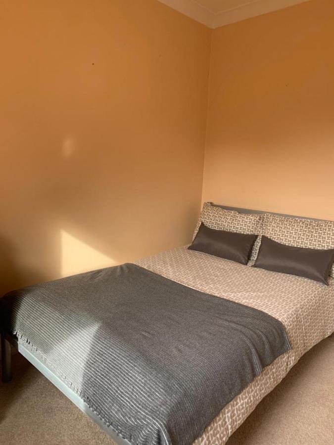 A Cozy House To Stay In Sunny ボーンマス エクステリア 写真