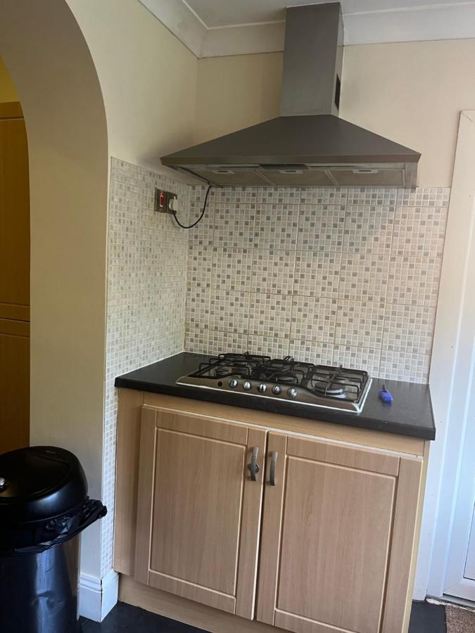 A Cozy House To Stay In Sunny ボーンマス エクステリア 写真