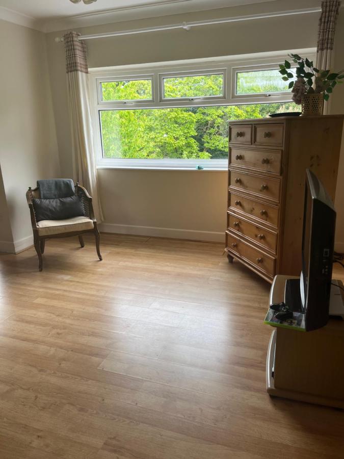 A Cozy House To Stay In Sunny ボーンマス エクステリア 写真